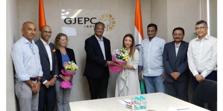 GJEPC and De Beers officials in Mumbai
