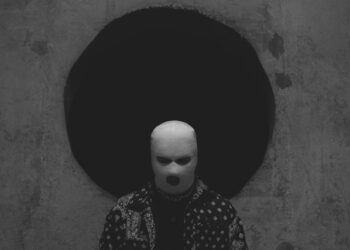 A robber seen posing