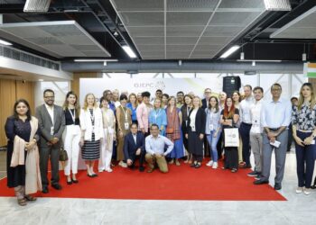 Global Buyers Explore India's Diamond Jewellery